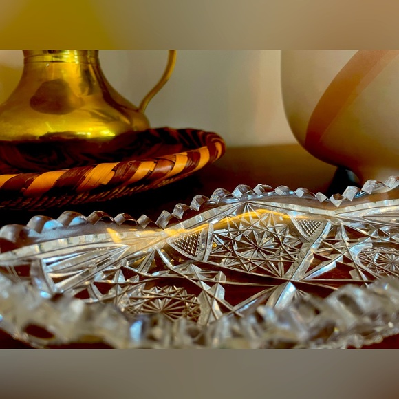 Crystal pinwheel candy dish - Picture 6 of 7